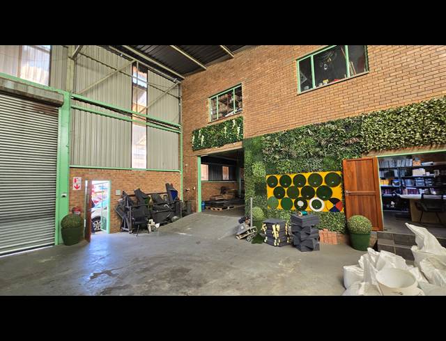 400M² WAREHOUSE TO LET IN SEBENZA